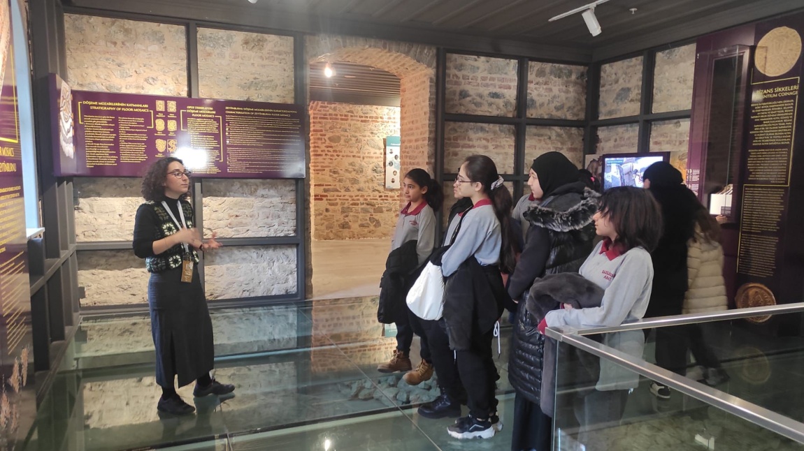 Öğrencilerimiz Medine Müdafii Fahrettin Paşa ve Mozaik Müzesini Ziyaret Ettiler.