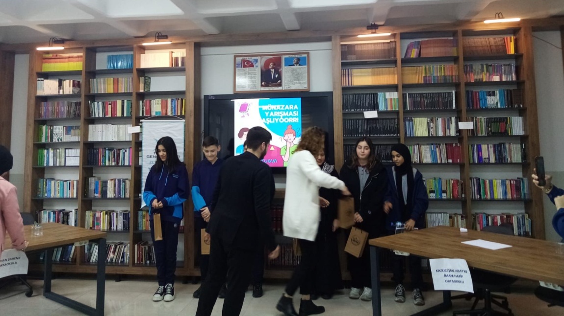 Öğrencilerimizle Borsa İstanbul Anadolu Lisesi’nde Zeytinburnu TÜGVA’nın Düzenlediği Münazara Yarışmasına Katıldık.