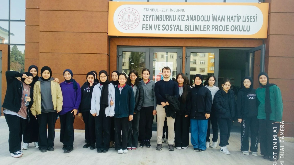 8. Sınıf Öğrencilerimize Sınav Motivasyonu Kazandırmak için Zeytinburnu Kız Anadolu İmam Hatip Lisesi’ne Gezi Düzenledik.